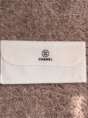 CHANEL White Microfiber Dust Bag Pouch 5 x 9 inches